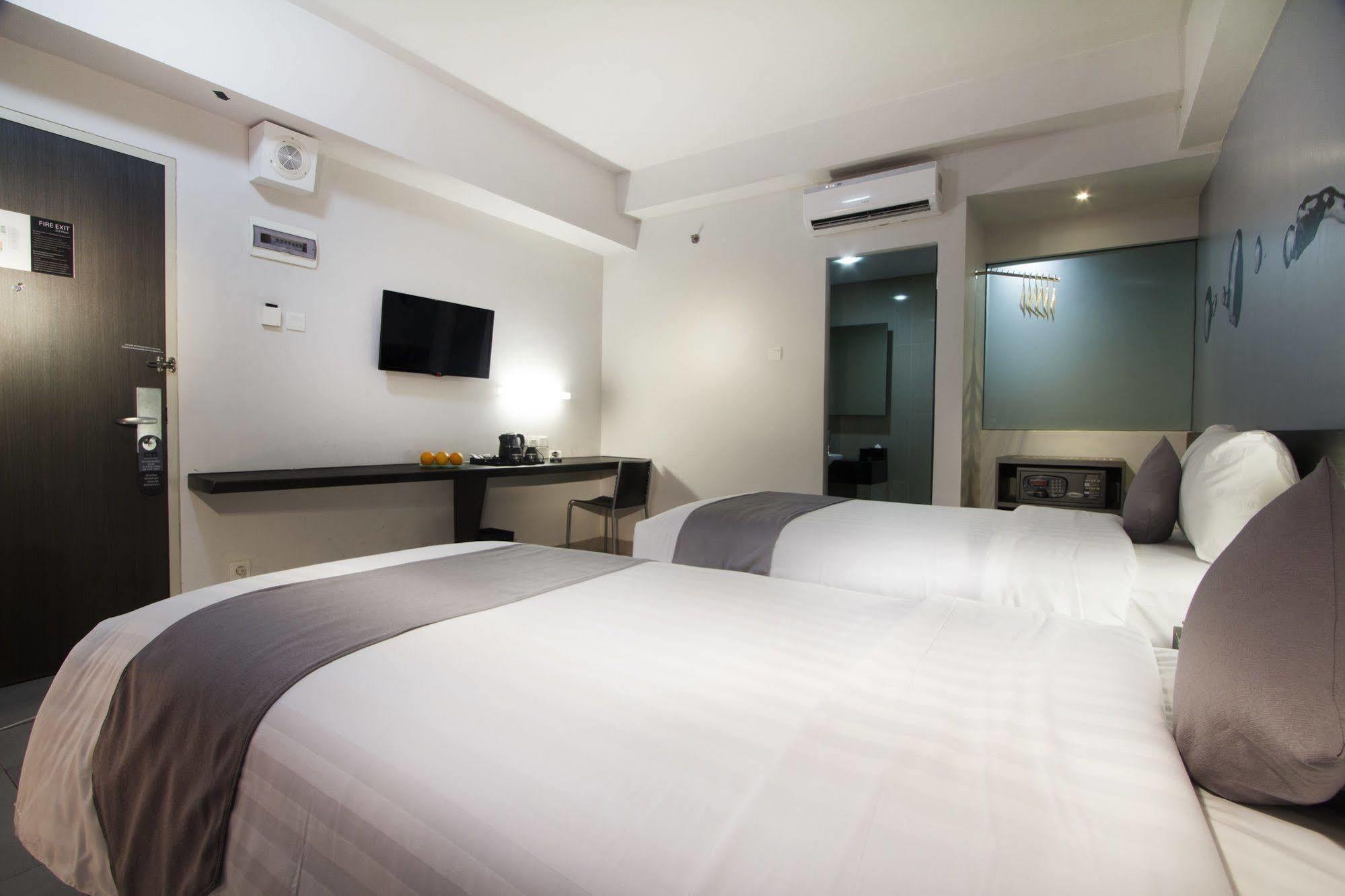 Neo Hotel Tendean Jakarta By Aston Luaran gambar