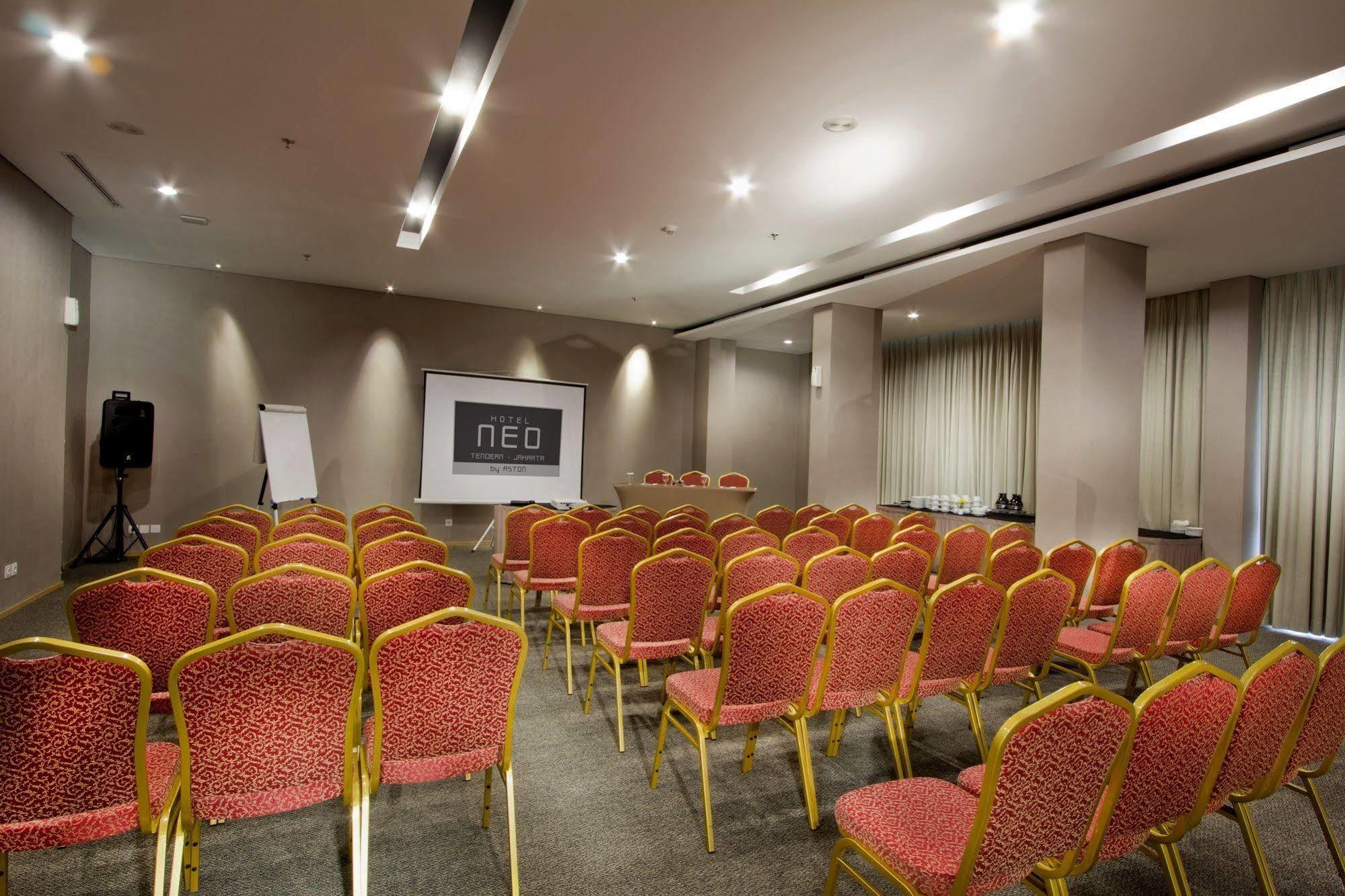 Neo Hotel Tendean Jakarta By Aston Luaran gambar